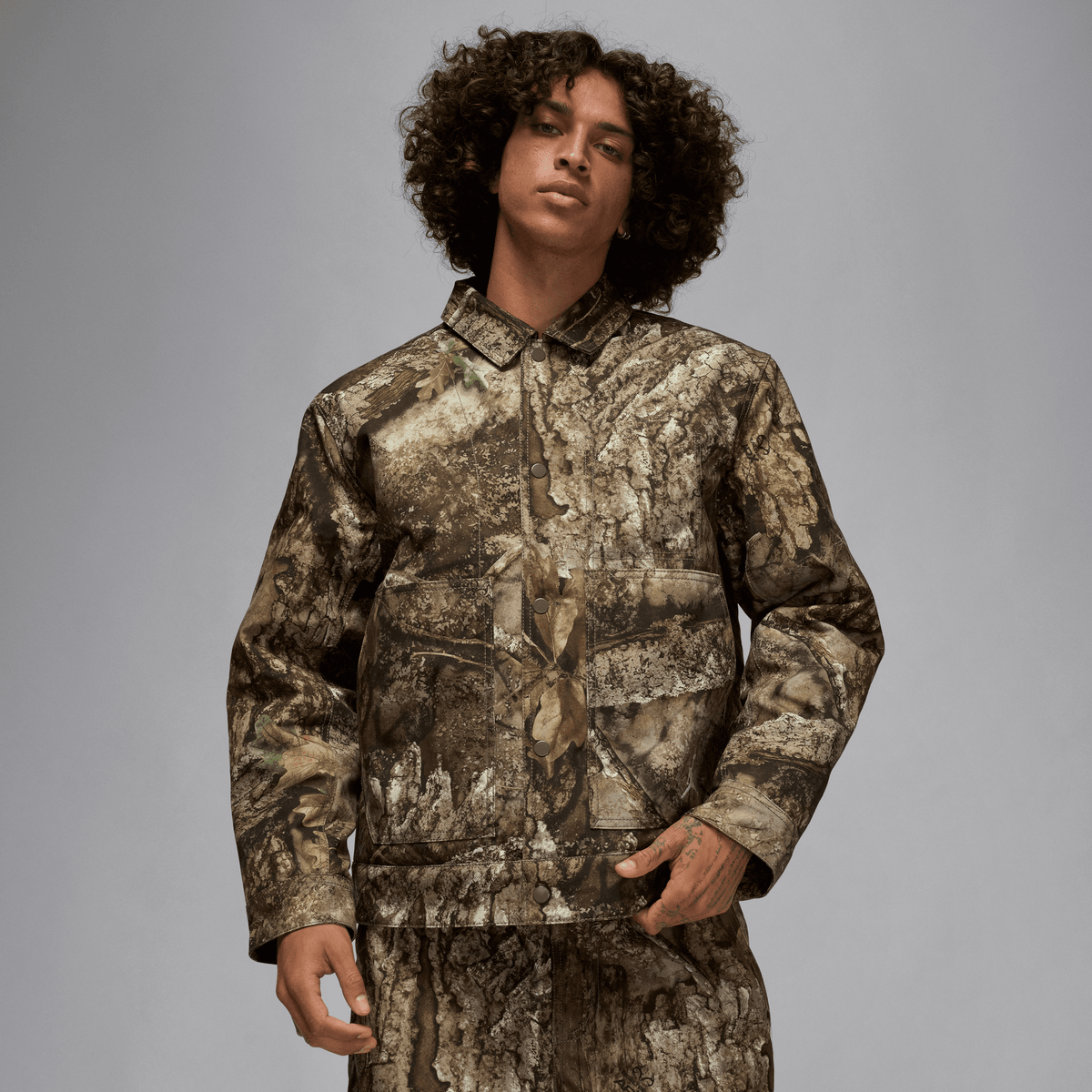 JORDAN FLIGHT CHICAGO REALTREE JACKET - MEDIUM OLIVE / SAIL